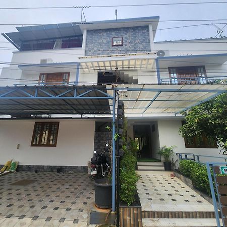 Happyhomes Homestay Thiruvananthapuram Екстериор снимка