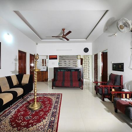 Happyhomes Homestay Thiruvananthapuram Екстериор снимка